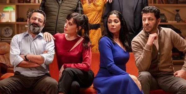 إياد نصار يعبر عن ندمه للصمت بعد هجوم أصحاب ولا أعز افاق عربية - عاد الفنان الأردني، إياد نصار، للحديث عن الأزمة التي اندلعت بعد عرض فيلم أصحاب ولا