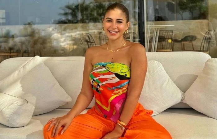 كشفت الفنانة ملك قورة عن جلسة تصوير جديدة خضعت لها بالفستان الأبيض، وقامت بنشرها عبر حسابها الخاص بموقع الصور والفيديوهات إنستغرام، ولم تكن المرة الأولى التي تظهر فيها ملك قورة بفس