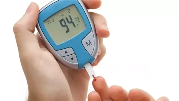 لو مابتسمعش كلام الدكتور.. مضاعفات إهمال علاج السكريعد مرض السكر من المشكلات الصحية المزمنة التى يمكن السيطرة عليها، بشرط الالتزام بالعلاج والعادات