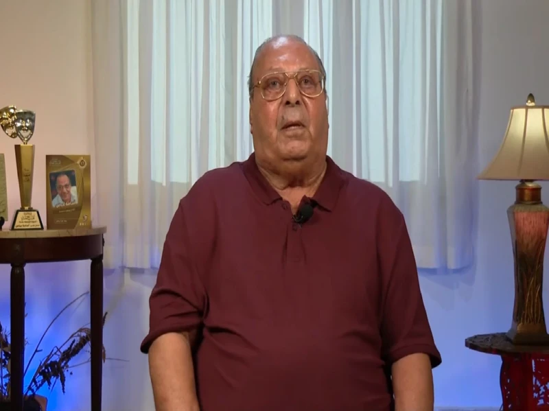 أسامة عباس يتحدث عن عمله بالمحاماة ودخوله الفن وعلاقته بأحفاده واعتزاله.. فيديو حل الفنان أسامة عباس ضيفا على برنامج يحدث في مصر مع الإعلامي شريف