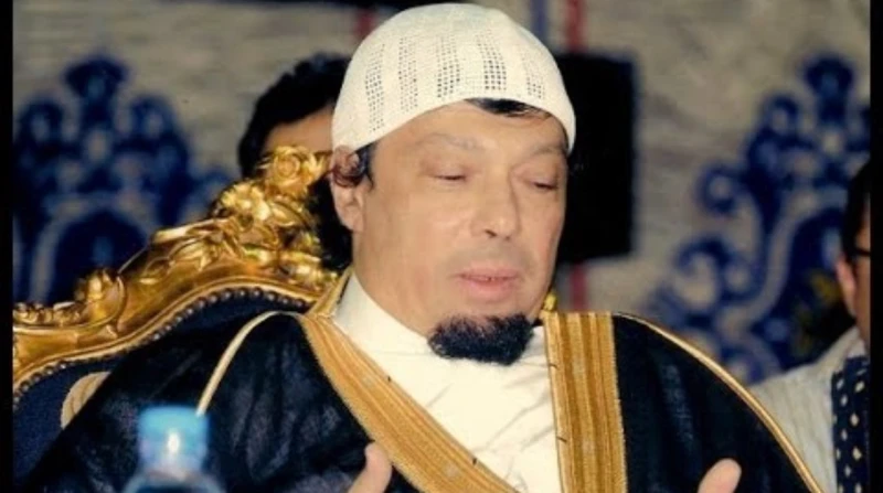 مدعي النبوة.. الشيخ صالح أبو خليل يتصدر الترند بعد أن تصدر الشيخ صلاح الدين التجاني الترند، انتشرت صورة لشيخ من مشايخ الطرق الصوفية، الشيخ صالح أبو