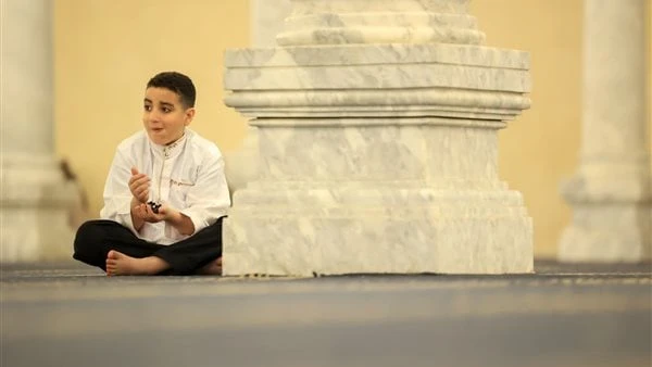 العام الدراسي الجديد 2024 .. كيفية تعليم الأطفال الصلاة والحفاظ عليها اقترب العام الدراسي الجديد من الانطلاق في جميع المراحل الجامعية، ويحرص الآباء والأمهات على تعليم الأطفال الصغا