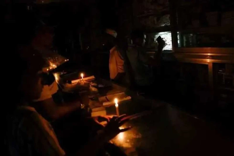 رسميا.. انقطاع الكهرباء عن مناطق ببني سويف لمدة 5 أيام (أعرف السبب) أعلن قطاع الكهرباء أنه تقرر فصل التيار الكهربائي عن بعض المناطق والقرى بمركزي