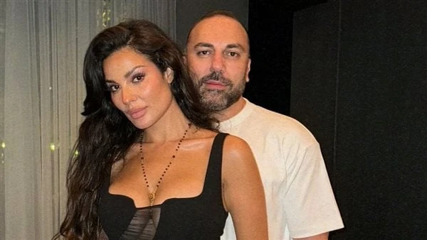 بالأحضان .. نادين نجيم تحتفل بعيد ميلاد خطيبها ناريج فيديووصوراحتفلت الفنانة نادين نجيم نسيب بعيد ميلاد خطيبها ناريج ناربيكيان، في أجواء صاخبة وسط