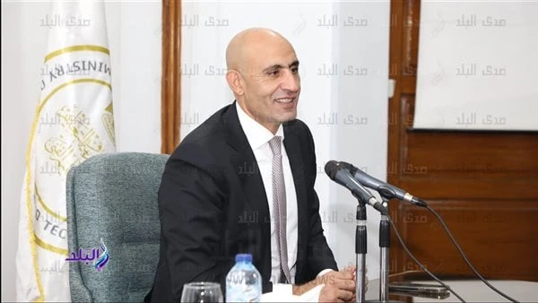 تغني الطلاب عن الدروس الخصوصية5 معلومات عن منصة التعليم الجديدةكشف محمد عبد اللطيف وزير التربية والتعليم والتعليم الفني، عزم الوزارة على إطلاق منصة