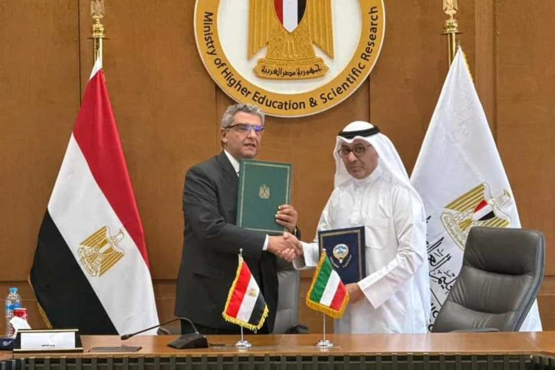 انعقاد الدورة الرابعة للجنة التعليمية المشتركة المصرية الكويتية عقدت الدورة الرابعة للجنة التعليمية المشتركة المصرية الكويتية اليوم بمقر وزارة