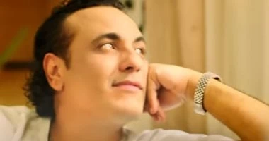 الكينج محمد منير جزء من أغنية محمد رحيم الجديدة بنت اللذينة تعرف على التالي الكينج محمد منير جزء من أغنية محمد رحيم الجديدة بنت اللذينة، طرح الفنان