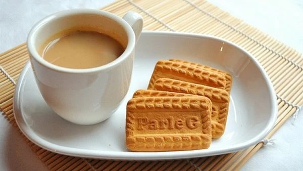 طريقة عمل بسكويت الشاي.. وجبة خفيفة لذيذةبسكويت الشاي هو نوع من الحلويات الخفيفة التي يتمتع بها الكثيرون مع كوب من الشاي أو القهوة. يعتبر البسكويت من الوصفات السهلة التي يمكن تحضير