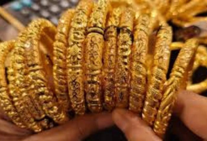 أسعار الذهب تتأثر بالعوامل الاقتصادية والسياسية عالميا أسعار الذهب اليوم، تشهد أسعار الذهب اليوم، ارتفاعا ملحوظا خلال بداية شهر سبتمبر الجاري وحتى