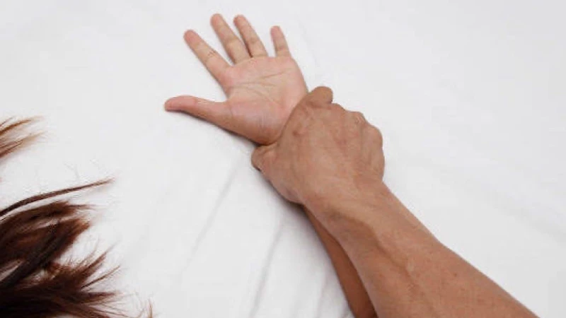 اعتداء جنسي مروع على شابه معاقة عقليا من قبل مراهقين اخر خبر حققت محكمة تركية في جريمة اعتداء جنسي مروعة على شابة عشرينية تعاني من إعاقة عقلية استغلها سبعة مراهقين في تنفيذ جريمتهم