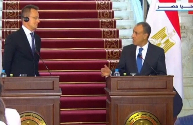 عبد العاطي: مصر تعمل على تعزيز التعاون التجاري والاقتصادي مع المجر جانب من اللقاءمدحت بدرانقال الدكتور بدر عبد العاطي وزير الخارجية والهجرة وشئون المصريين بالخارج، إن مصر تعمل على