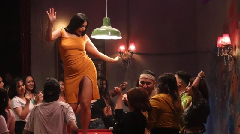 بنسيون دلال يفتح أبوابه للجمهور 10 أكتوبر قرر صناع الفيلم الجديد بنسيون دلال، إتاحة الفيلم للعرض الجماهيري بدءا من 10 أكتوبر المقبل. وسيعرض الفيلم في دور السينما المصرية، بالتزامن