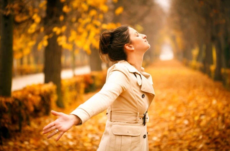 هل بداية فصل الخريف تسبب الشعور بالاكتئاب؟ متفرقات هل بداية فصل الخريف تسبب الشعور بالاكتئاب؟ مع بداية فصل الخريف، يبدأ النقاش حول تأثير هذا الفصل