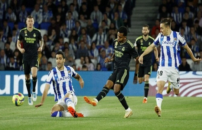 -موعد مباراة ريال مدريد وريال سوسيداد في الدوري الإسباني والقنوات الناقلة والمعلق .. موعد مباراة ريال مدريد وريال سوسيداد.. يحتضن ملعب أنويتا اختبارا