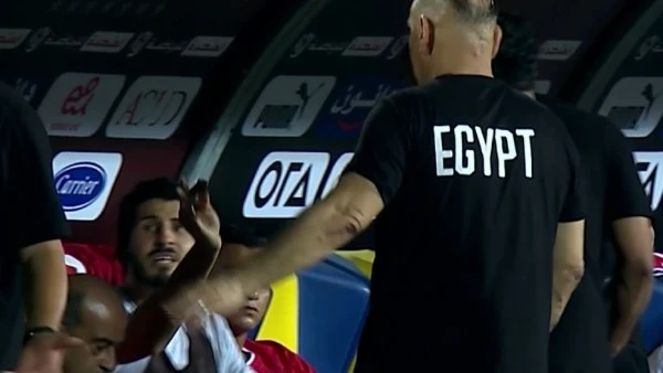 رفض الإحماء والمشاركة.. السر وراء اعتراض أحمد حجازي على حسام حسن في مباراة مصر وكاب فيردي يبدو أن أزمات حسام حسن المدير الفني لمنتخب مصر، مع لاعبي