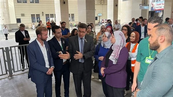 للمرة الأولى.. إضافة لغة الإشارة داخل محطات القطار الكهربائي الخفيف أعلنت شركة آر.إيه.تي.بي ديف للنقل كايرو الشركة المسئولة عن إدارة وتشغيل الخط الأخضر الثالث للمترو والقطار الكهرب