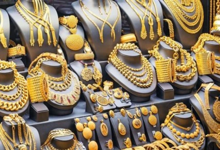 انخفاض جديد، تراجع أسعار الذهب أول أيام شهر سبتمبر 2024 سعر الذهب اليوم، تباين سعر الذهب في بداية تعاملات اليوم الأحد 1 سبتمبر 2024 في سوق الصاغة، إذ