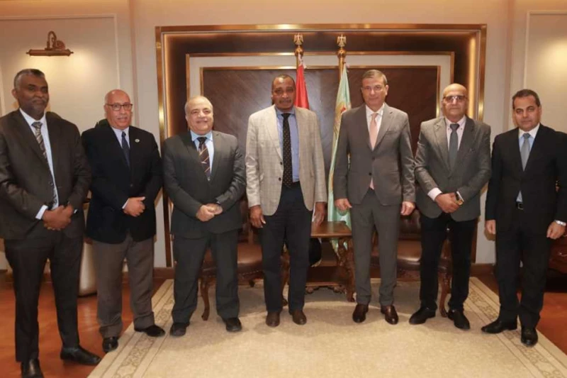 وزير الزراعة يبحث تبادل الخبرات مع المنظمة العربية للتنمية الزراعية استقبل علاء فاروق وزير الزراعة واستصلاح الأراضي اليوم الإثنين، إبراهيم آدم