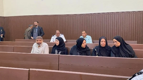 القصاص هيريح قلوبنا.. أسرة صغير شبرا الخيمة تصل قاعة المحكمة وصلت منذ قليل أسرة طفل شبرا الخيمة الذي تم إنهاء حياته على يد صديقه لحضور ثاني جلسات