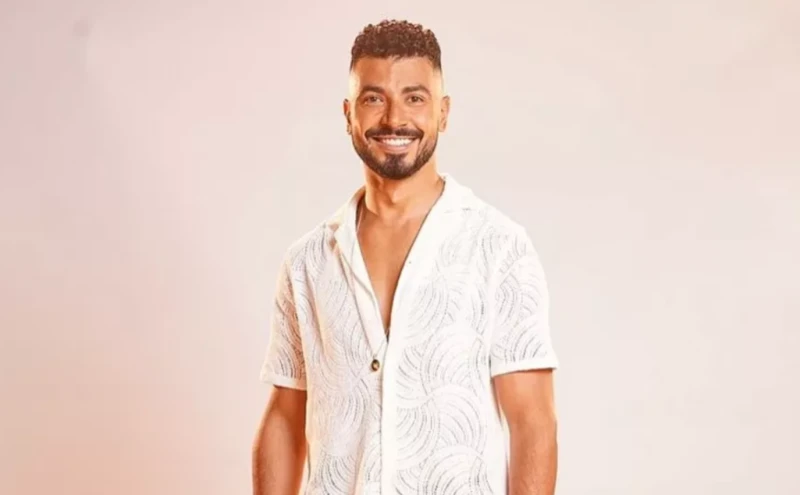 محمد أنور يشارك جمهوره بفيديو من كواليس مسلسله الجديد ديبو حرص الفنان محمد أنور على مشاركة جمهوره ومتابعيه مقطع فيديو من كواليس تصوير مسلسله الجديد