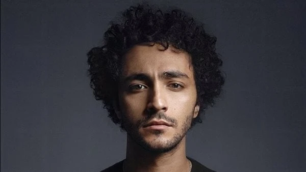 رسميا 32.. إبرام سمير يحتفل ب عيد ميلاده على إنستجرام احتفل النجم إبرام سمير بعيد ميلاده ال 32 والذي اشتهر بأدائه الفني من أول عمل فني بمسرح مصر.ونشر إبرام سمير، صورا جديدة عبر حسا