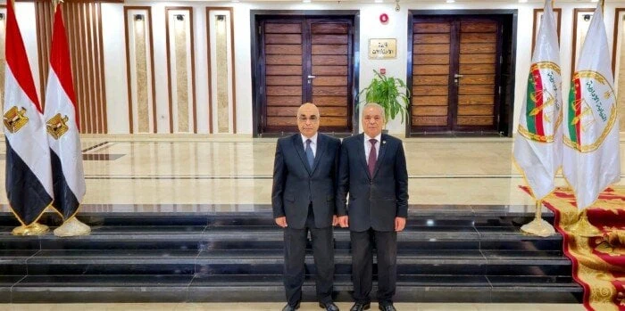 وزير العدل يزور النيابة الإدارية بالقاهرة الجديدة أنور محموداستقبل المستشار عبد الراضي صديق، رئيس هيئة النيابة الإدارية، صباح اليوم الثلاثاء المستشار