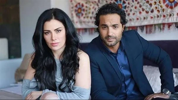 أزمات أسرية.. كواليس مسلسل 220 يوم بطولة كريم فهمي وصبا مبارك تعرف على التالي أزمات أسرية.. كواليس مسلسل 220 يوم بطولة كريم فهمي وصبا مبارك ، يواصل