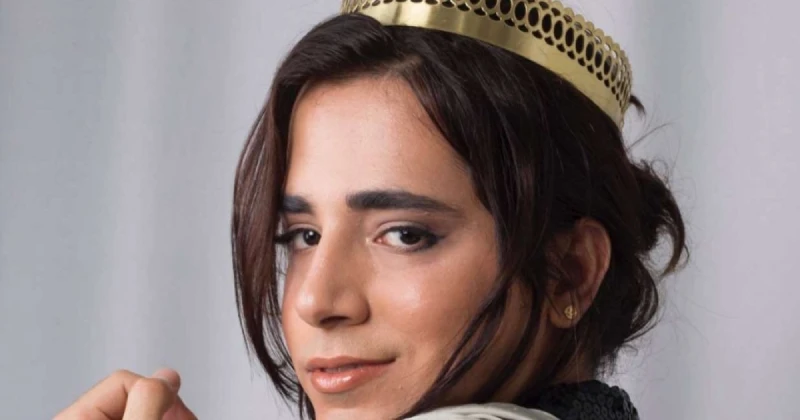 بدر خلف يطلب تطبيق النقاب على الرجال ويشارك صورة وهو يرتديه تعرف على التالي بدر خلف يطلب تطبيق النقاب على الرجال ويشارك صورة وهو يرتديه، أثار خبير التجميل الاماراتي ونجم مواقع التو