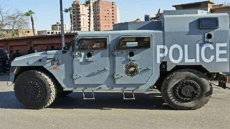 أصابت المارة بصدمة.. مصري يضرم النار في جسد خصمه أثناء مشاجرة بسبب خلافات قديمة متفرقات عاش المارة في مركز طوخ بمحافظة القليوبية في مصر لحظات من الرعب والصدمة عندما أقدم شاب خلال م