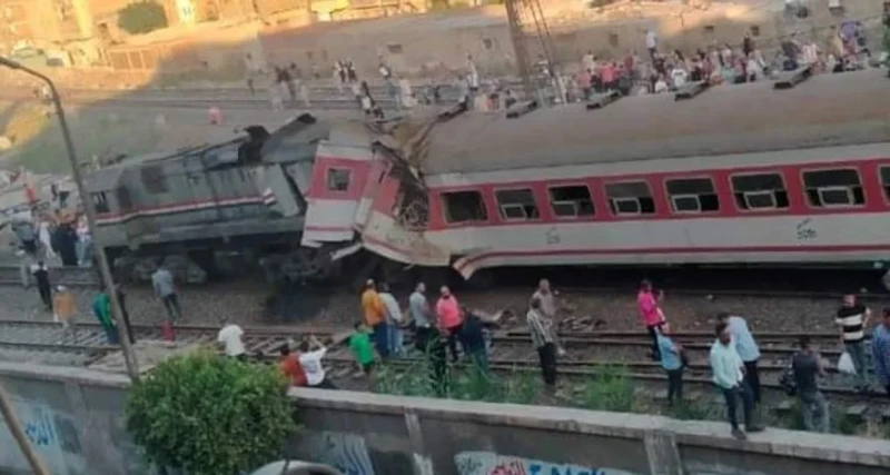 تصادم قطارين في الزقازيق بمصر منوعات قالت وزارة الصحة المصرية، اليوم السبت، إن حادث تصادم قطارين عند مدينة الزقازيق بمحافظة الشرقية إلى الشمال الشرقي من القاهرة أدى لإصابة 29 شخصا 
