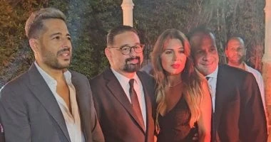 فن: حماقى وناهد السباعى ونجلاء بدر وعماد متعب وزوجته فى حفل زفاف محمود شاهين حضر كل من محمد حماقى وناهد السباعى وعماد متعب وزوجته يارا نعوم، ونجلاء