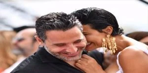 اعلامي وزوجته يثيران الجدل بسبب القبلات الحميمية تعرف على التالي اعلامي وزوجته يثيران الجدل بسبب القبلات الحميمية، وكالات السوسنةأثارت عارضة الأزياء