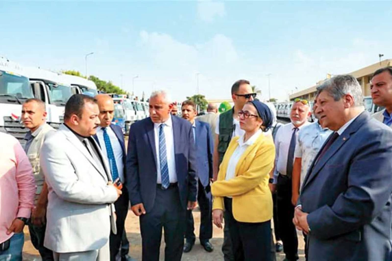 وزيرة البيئة تتابع تنفيذ منظومة إدارة المخلفات الصلبة من المنطقة الشرقية بالنزهة قالت الدكتورة ياسمين فؤاد، وزيرة البيئة، إن التعاون مع شركة انفيروماستر يعد أحد نماذج إشراك القطاع
