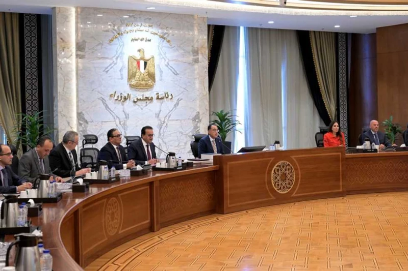أكبر مشروع طبي في مصر.. رئيس الوزراء يستعرض تصميمات مدينة العاصمة الطبية اجتمع اليوم الدكتور مصطفى مدبولي، رئيس مجلس الوزراء، بممثلي شركة الصينية،