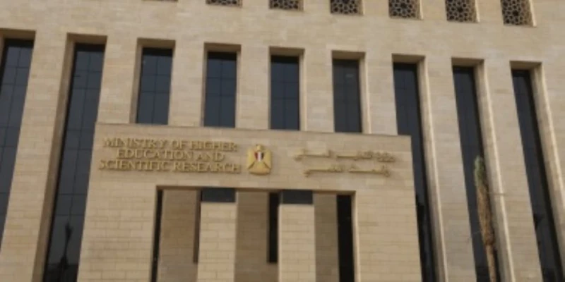 مجالس أمناء الجامعات الأهلية تتقدم بخالص الشكر والتقدير للرئيس السيسى ناس وخدمات قال الدكتور عادل عدوى وزير الصحة الأسبق وممثل مجلس أمناء الجامعات