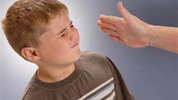 هل يجوز ضرب الأبناء للصلاة؟.. 9 أمور ينبغي معرفتها قبل اللجوء للع.نفلاشك أن ما يطرح السؤال عن هل يجوز ضرب الأبناء للصلاة ؟، هو أهمية هذا الركن من أركان الإسلام ، حيث إن فريضة الصلا