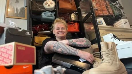 تفاصيل مثيرة عن مرض نادر.. بريطانية تنفق نحو 8000 دولار على التسوق خلال نومها! متفرقات تعاني إليسا دالتون، 39 عاما، من اضطرابات في النوم منذ صغرها، لكن حالتها بدأت في التدهور خلال