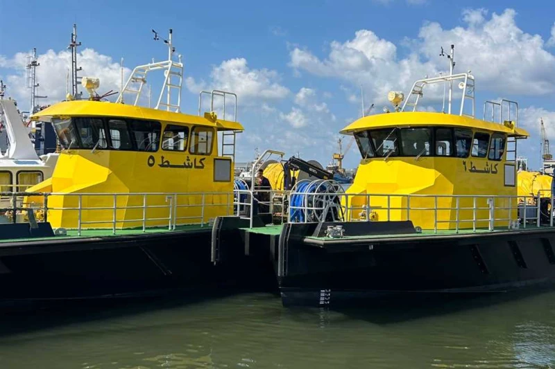 لمكافحة التلوث.. انضمام لانشين جديدين لأسطول ميناء الإسكندرية (صور) تسلمت الهيئة العامة لميناء الإسكندرية لانشين لمكافحة التلوث بالزيوت كاشط 5 و6،