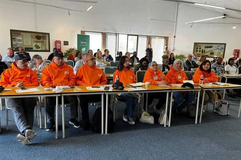 توقيع إتفاقية توأمة بين حديقة الحيوان بالجيزة وجوهانسبرج (تفاصيل) قام الوفد المصري المشارك في المؤتمر موتمر الاتحاد الأفريقي لحدائق الحيوان، المنعقد