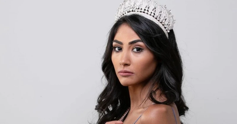 الفن و المشاهير: بحزن وألم.. أول تعليق من عائلة ملكة جمال الإغتراب على وفاتها بحزن وألم.. أول تعليق من عائلة ملكة جمال الإغتراب على وفاتها اقرأ على الموقع الرسمي ختاما،نشير الى ان 