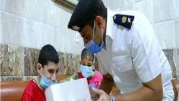 الداخلية توزع حلوى المولد النبوي على المرضى ودور الأيتام نظمت وزارة الداخلية، وفودا أمنية ضمت ضباطا وضابطات من الشرطة لزيارة المستشفيات ودور رعاية