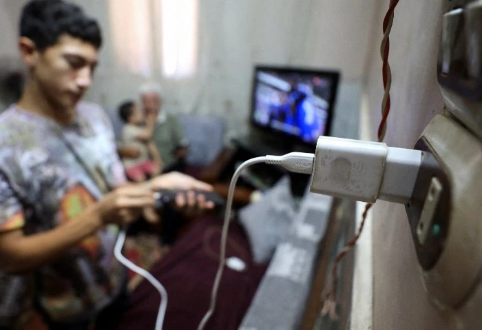 الكهرباء تصدم المتأخرين عن سداد الفواتير الشهرية بقرار جديد (تفاصيل) فاتورة الكهرباء، أقرت وزارة الكهرباء والطاقة المتجددة تعديلا جديدا يقضي برفع