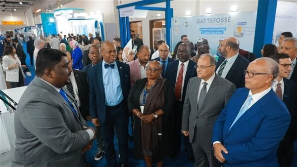 انطلاق معرض فارماكونكس لتصنيع الأدوية في المنطقةافتتحت اليوم فعاليات معرض فارماكونكس، الرائد لتصنيع الأدوية في إفريقيا في القاهرة، حيث أقيمت فعاليات