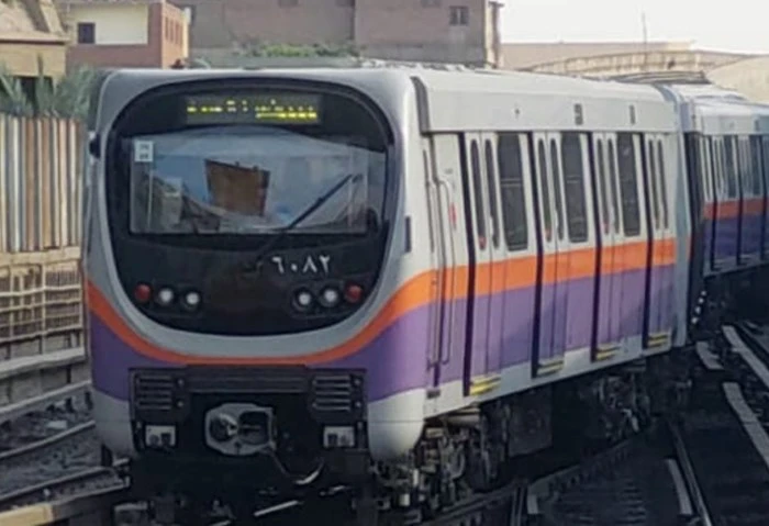 هل زادت أسعار تذاكر المترو قبل بداية العام الدراسي؟ الهيئة ترد (خاص) انتشر في الآونة الأخيرة عدد من التساؤلات عبر مواقع التواصل الاجتماعي عن أسعار تذاكر مترو الأنفاق خاصة مع انطلاق