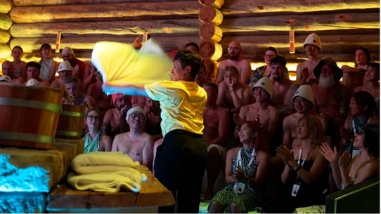 هل سمعت ببطولة العالم لالساونا؟... فن التحكم بالبخار والحرارة (شاهد) عربي21 لايت يتنافس عدد من المحترفين في الساونا من 16 دولة هذا الأسبوع في مسابقة سنوية يستضيفها منتجع صحي في هول