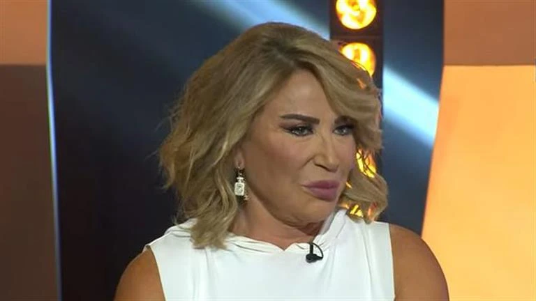 فنون: بعد تصريحاتها المثيرة عن المساكنة.. مذيعة تهاجم إيناس الدغيدي 02:44 م الثلاثاء 03 سبتمبر 2024 كتبت- سهيلة أسامة: شنت الإعلامية مروة صبري هجوما،