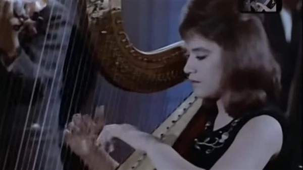 البوابة ستار: بلاش عتاب أبرز أعمالها.. وفاة عازفة الهارب سميرة ميشيل رحلت عن عالمنا، منذ قليل، الدكتورة سميرة ميشيل أستاذة آلة الهارب، بالمعهد العالي