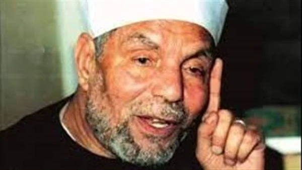 لماذا تزيد عدة الأرملة عن عدة المطلقة؟.. الشيخ الشعراوي يوضح كشف الشيخ محمد متولى الشعراوى، إمام الدعاة، رحمه الله، السبب فى أن عدة المطلقة ثلاثة