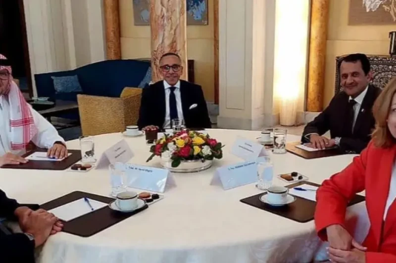 مصر تشارك في اجتماع اللجنة الخماسية حول لبنان شارك السفير علاء موسى، سفير جمهورية مصر العربية في لبنان، في اجتماع لجنة خماسية مع المملكة العربية