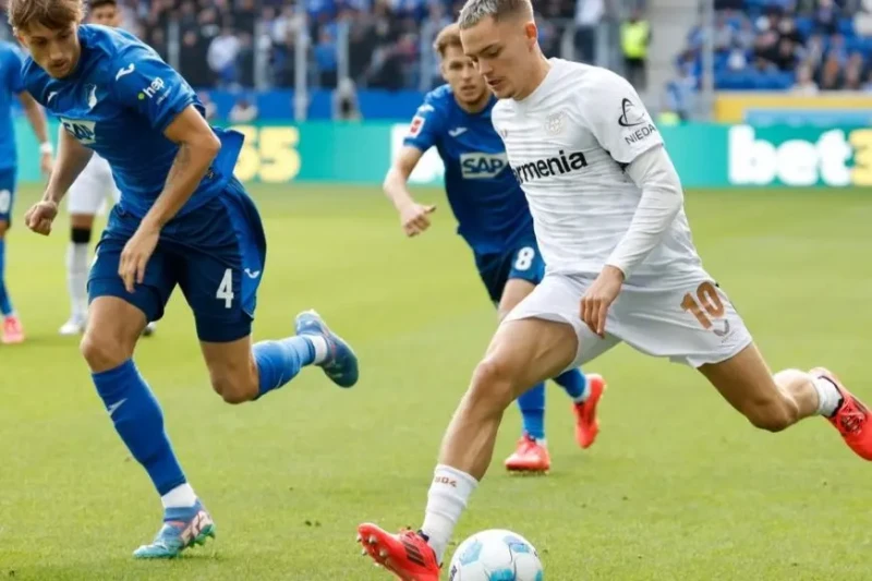 متفوقا على بايرن وسيتي.. ريال مدريد يتصدر سباق التعاقد مع فيرتز ذكرت تقارير أن ريال مدريد يحاول اتباع سياسة تحسين مهاراته بنجم باير ليف ركوزن الألماني فلوريان فيرتز في ميركاتو صيفى